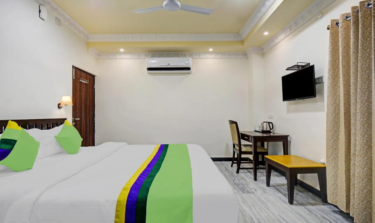 Treebo Jheel Mahal Hotel Udaipur